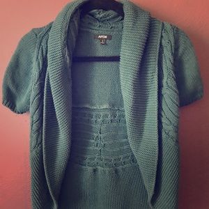 Short sleeve open sweater